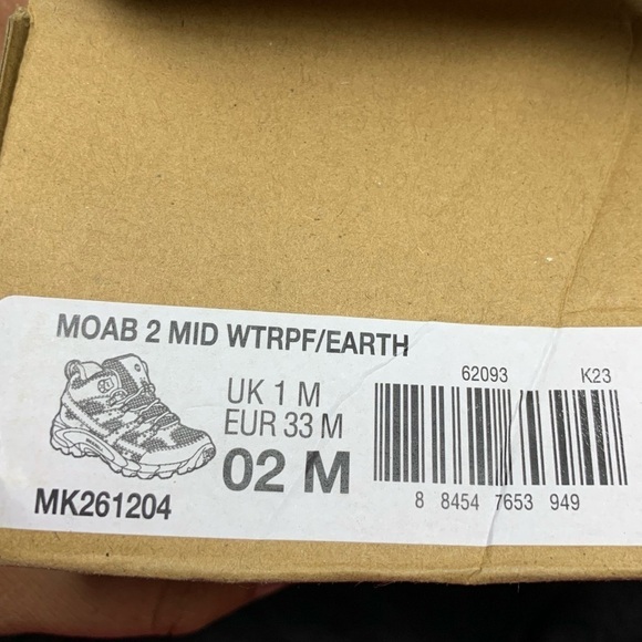 Merrell Moab kids size 2 waterproof - Picture 6 of 6